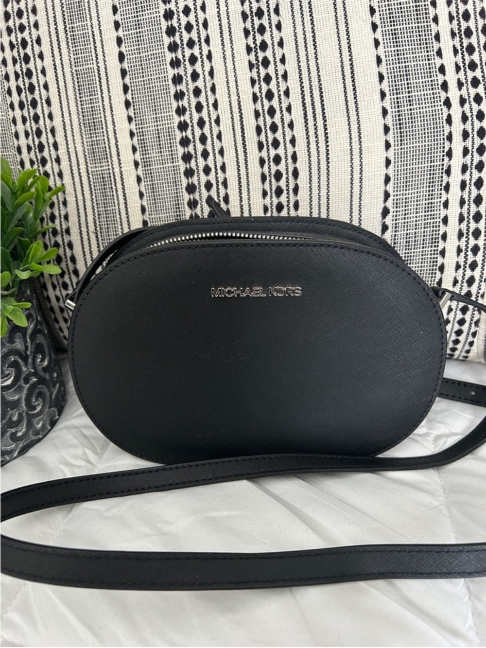 Michael Kors Black Saffiano Oval Crossbody Bag NWOt